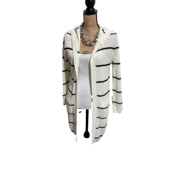 Soho Apparel Sweaters - Soho cardigan